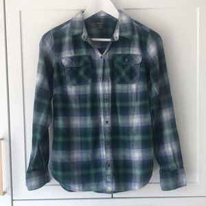 Eddie Bauer green blue plaid flannel button down size S